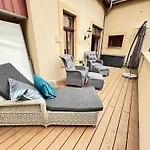 Semesterbostad 6 Pers- Haus Im Gruenen-ruhig-terrasse-schnell In Der Dresdner Altstadt *