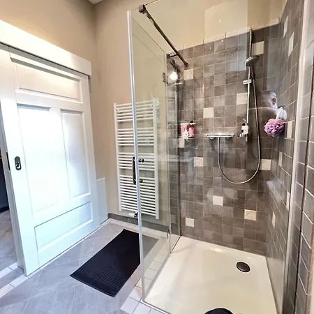 Semesterbostad Charmantes Hinterhaus Mit Terrasse - Zentrale Lage Dresden