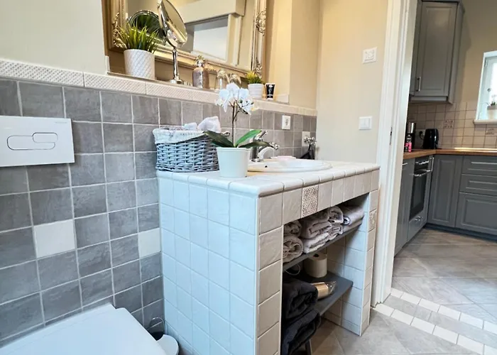 Charmantes Hinterhaus Mit Terrasse - Zentrale Lage