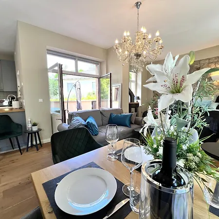 Charmantes Hinterhaus Mit Terrasse - Zentrale Lage * Dresda